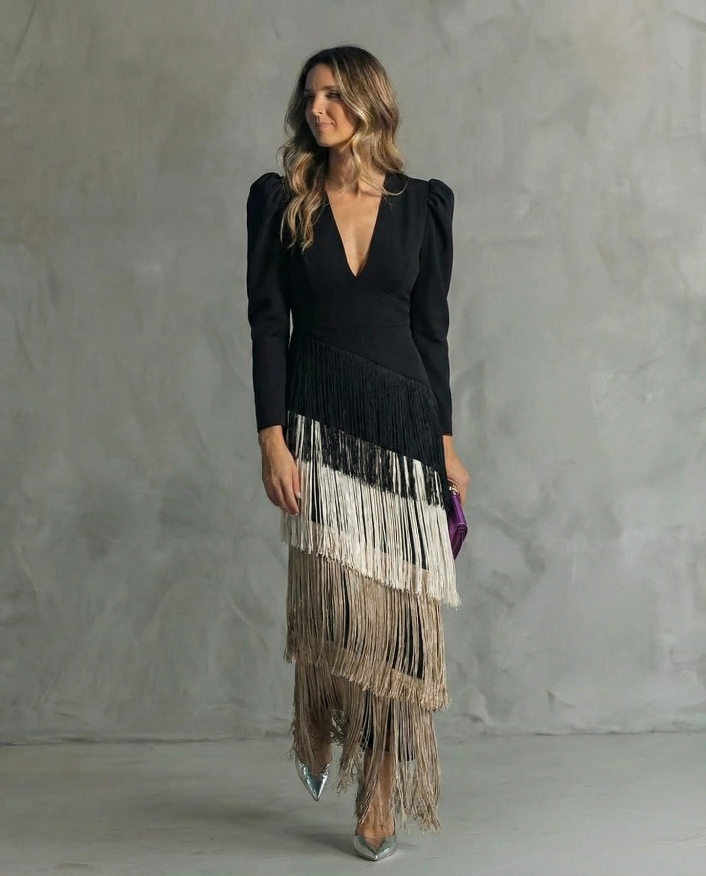 Alejandra – Vestido elegante con mangas de flecos