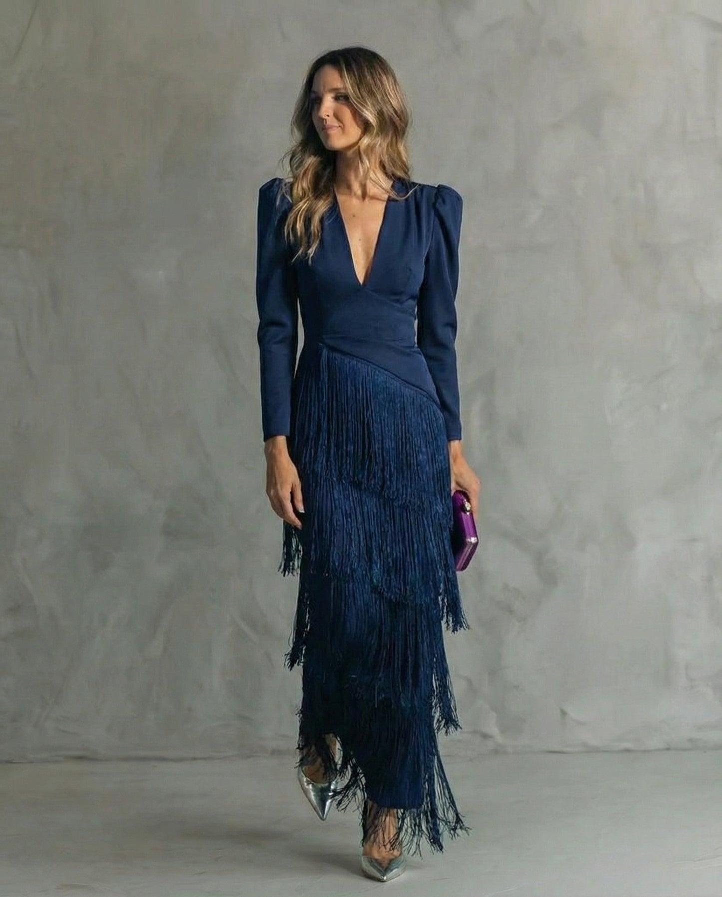 Alejandra – Vestido elegante con mangas de flecos