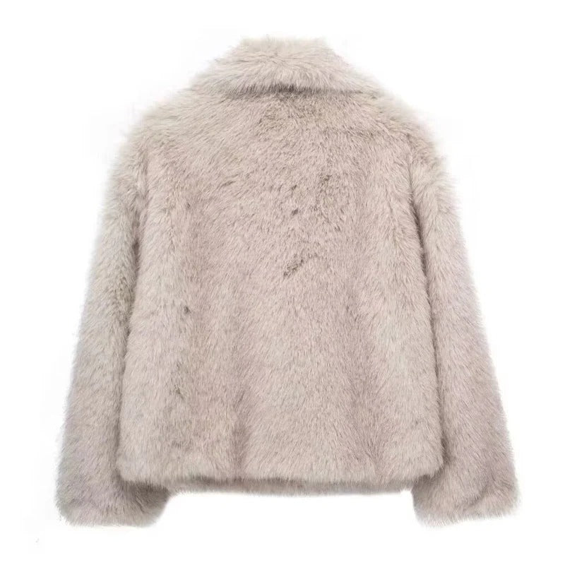 Sue – Chaqueta fluffy
