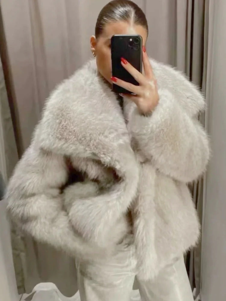 Sue – Chaqueta fluffy