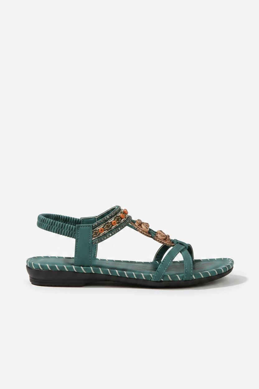 Sandalias bohemias - perfil mirando a la derecha